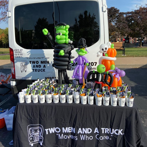 Moving and Storage Service «Two Men and a Truck», reviews and photos, 16308 107th Ave #2, Orland Park, IL 60467, USA