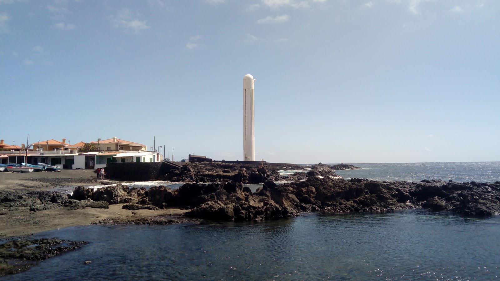 Photo de Playa de La Salemera - endroit populaire parmi les connaisseurs de la détente
