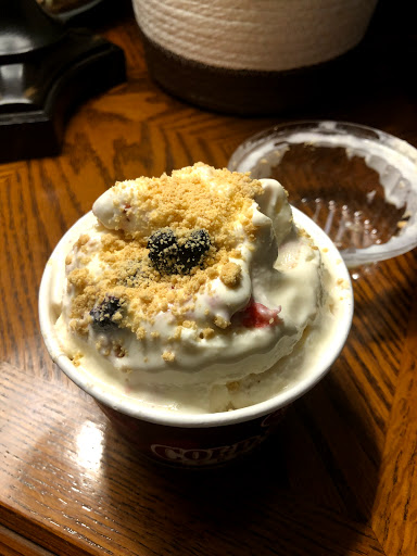 Ice Cream Shop «Cold Stone Creamery», reviews and photos, 101 Mill St #108, Gahanna, OH 43230, USA