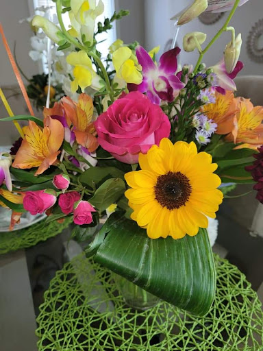 Florist «The Rose Cottage», reviews and photos, 3010 Atwood Ave, Madison, WI 53704, USA