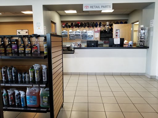 Toyota Dealer «Hanlees Davis Toyota», reviews and photos, 4202 Chiles Rd, Davis, CA 95616, USA