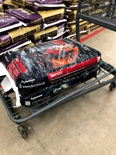 Home Improvement Store «Tractor Supply Co.», reviews and photos, 15411 W High St, Middlefield, OH 44062, USA