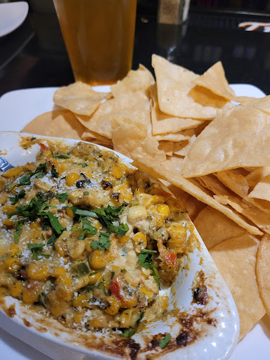 Restaurant «Red White and Brew», reviews and photos, 6740 E McDowell Rd #102, Mesa, AZ 85215, USA