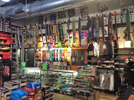 Clothing Store «Zumiez», reviews and photos, 3500 S Meridian #340, Puyallup, WA 98373, USA
