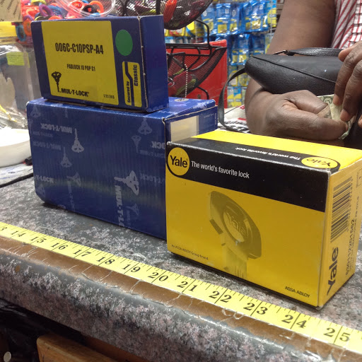 Hardware Store «MAD HARDWARE/DISCOUNT STORE», reviews and photos, 1308 Fulton St, Brooklyn, NY 11216, USA