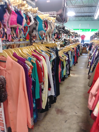 Thrift Store «Family Tree Resale», reviews and photos, 5066 N Lincoln Ave, Chicago, IL 60625, USA