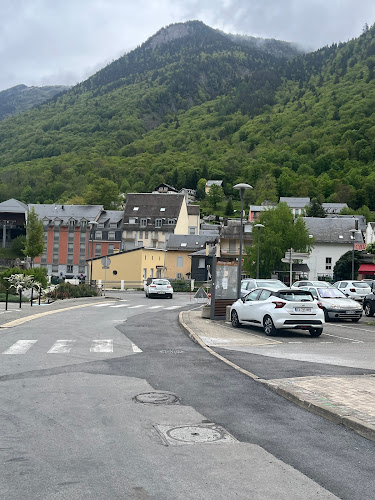 Borne de recharge de véhicules électriques SDE Haute-Pyrénées Charging Station Cauterets