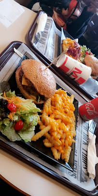 Hamburger du Restaurant halal Friends Cosy Corner Restaurant Saint-Denis - n°19