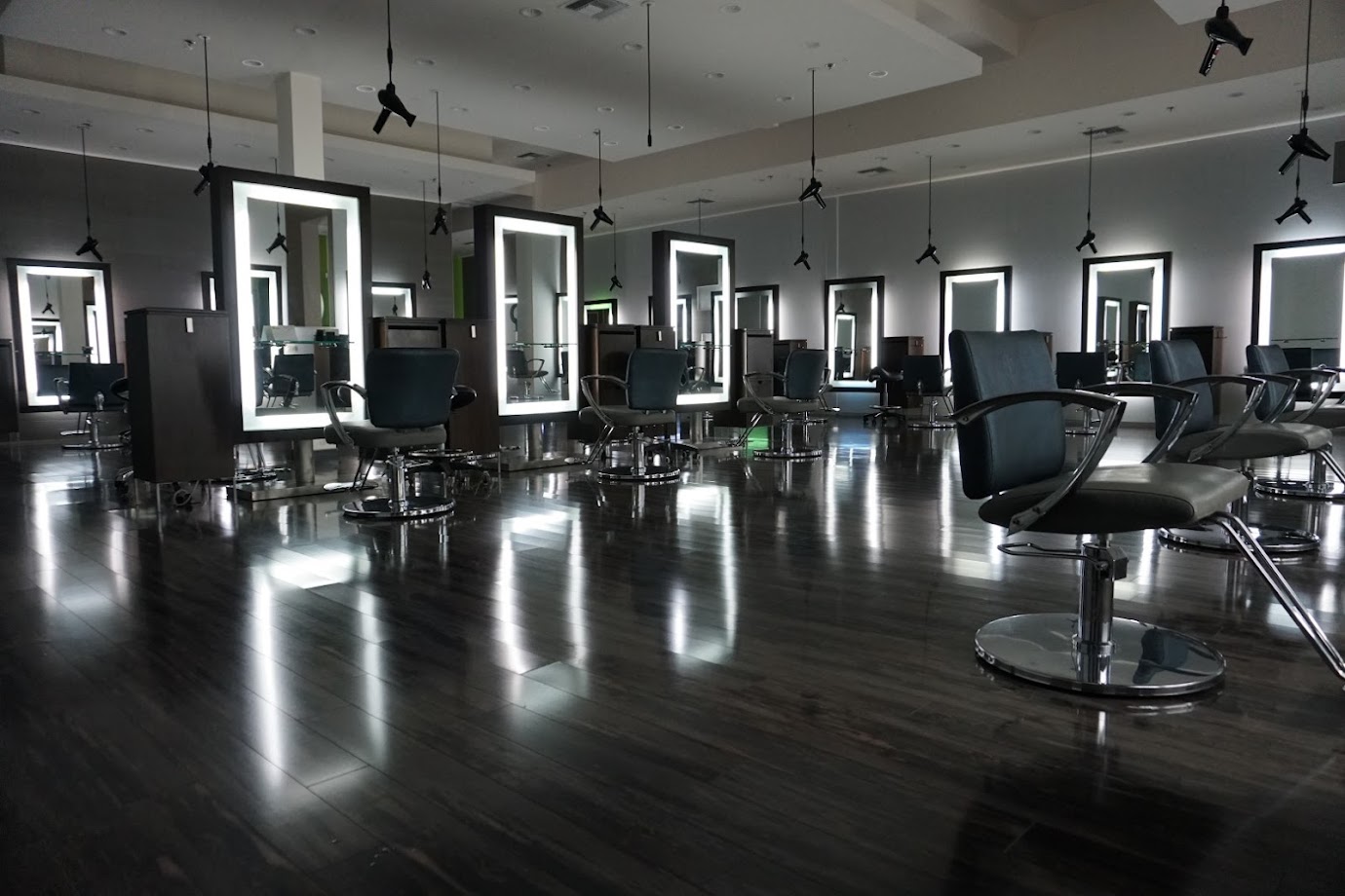 Dre's Hair Salon & Spa
