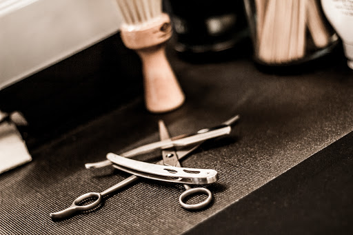 Barber Shop «Two Guys Barber Shop», reviews and photos, 3364 E Williams Field Rd, Gilbert, AZ 85295, USA