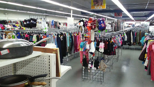 Shopping Mall «Santa Teresa Village Shopping Center», reviews and photos, 7028 Santa Teresa Blvd, San Jose, CA 95139, USA