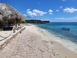 Photo de La Cueva beach avec un niveau de propreté de assez propre