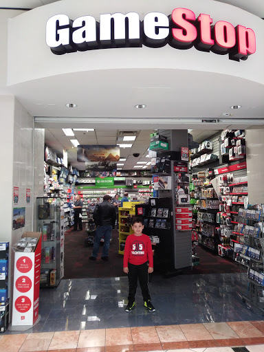 Video Game Store «GameStop», reviews and photos, 2491 Okeechobee Blvd E, West Palm Beach, FL 33409, USA