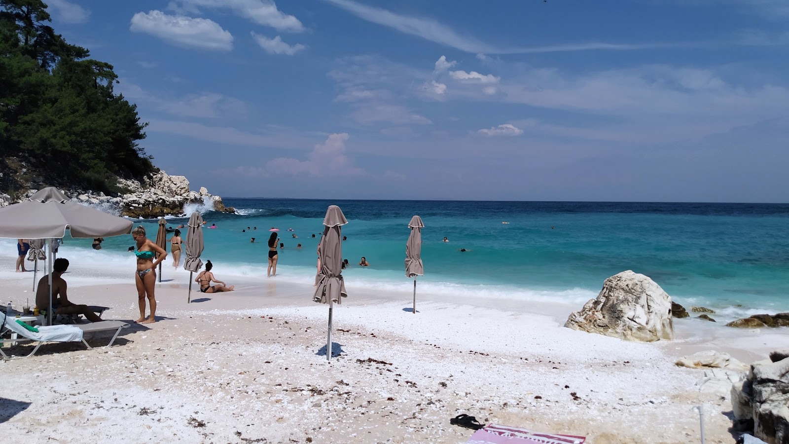 Foto di Spiaggia di Saliara area del resort sulla spiaggia