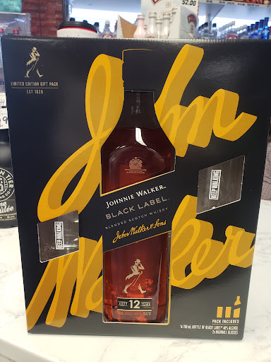 Liquor Store «Day Hollow Wine & Liquor Store», reviews and photos, 409 Day Hollow Rd, Endicott, NY 13760, USA