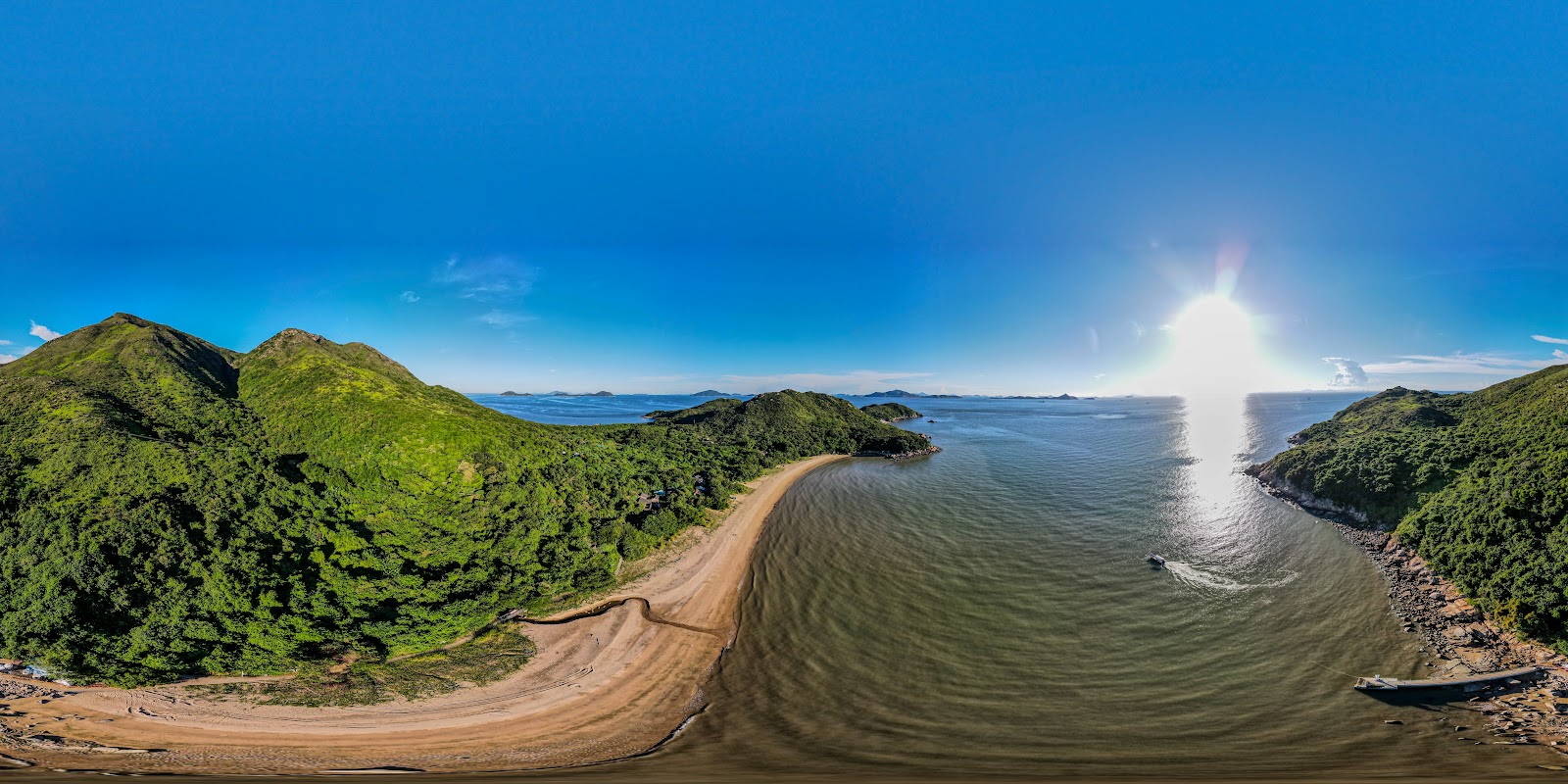 Foto van Fan Lau Sai Wan met turquoise water oppervlakte