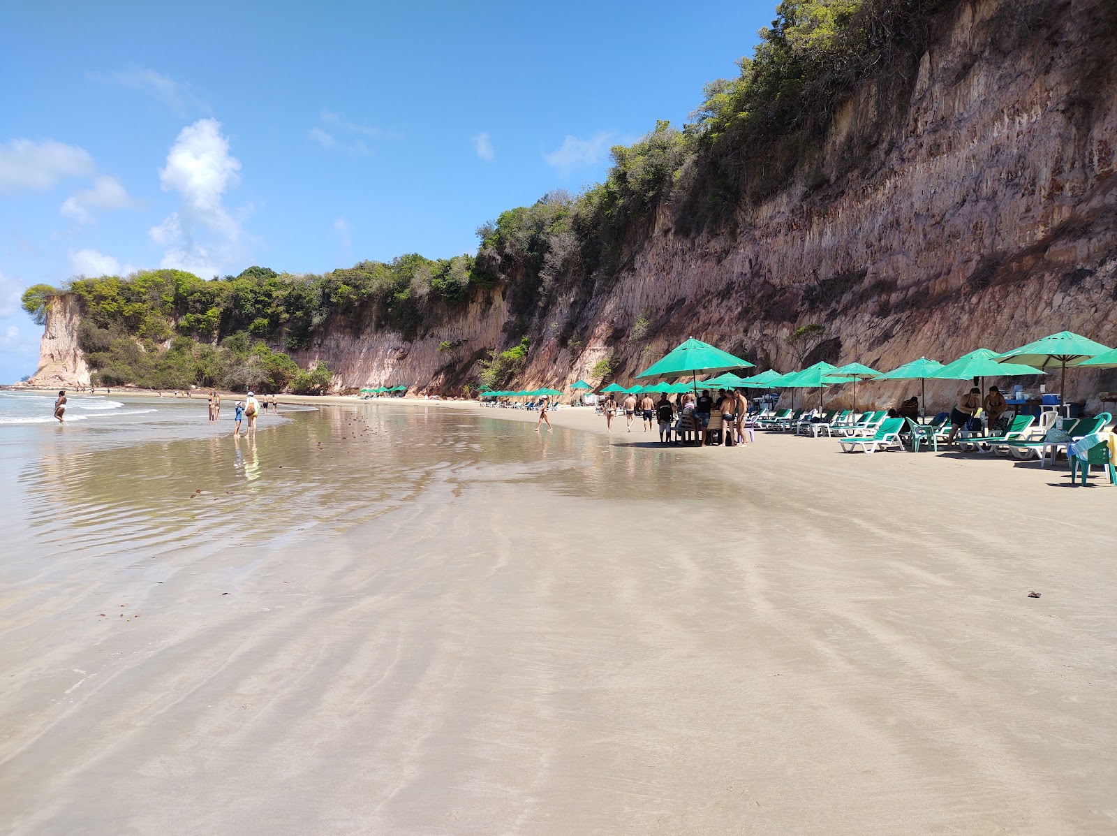 Foto van Strand Baia dos Golfinhos Pipa met beige zand oppervlakte