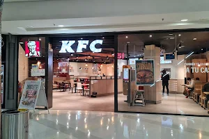 Restaurante KFC image