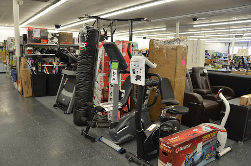 Home Goods Store «Yard Sale USA», reviews and photos, 562 Nissan Dr, Smyrna, TN 37167, USA