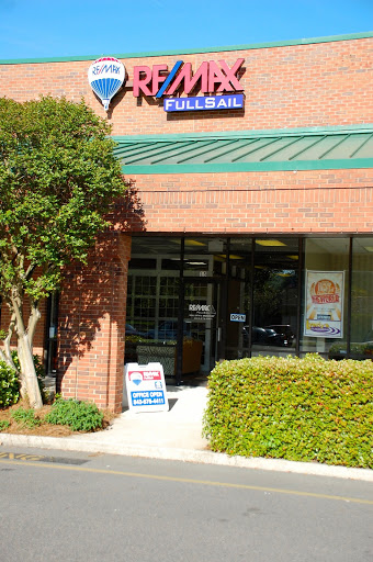 Real Estate Agency «RE/MAX FULLSAIL», reviews and photos, 520 Folly Rd, Charleston, SC 29412, USA