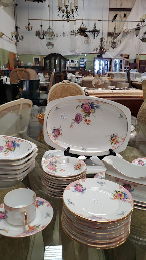 Thrift Store «Treasure Box Thrift Store», reviews and photos, 518 S Patterson St, Valdosta, GA 31601, USA