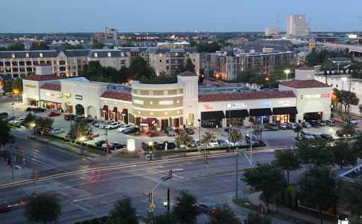 Shopping Mall «Uptown Plaza - Dallas», reviews and photos, 2222 McKinney Ave, Dallas, TX 75201, USA