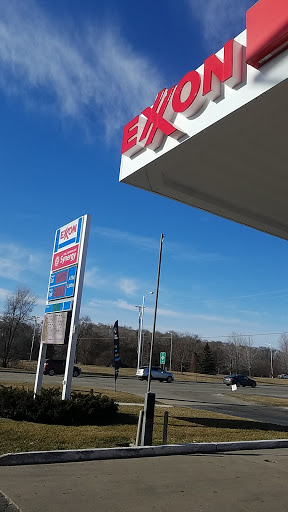 Gas Station «Sunoco Gas Station», reviews and photos, 11335 Hall Rd, Utica, MI 48317, USA