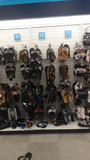 Clothing Store «Ross Dress for Less», reviews and photos, 7065 Cermak Rd, Berwyn, IL 60402, USA