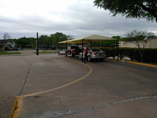 Car Wash «SuperShine Car Wash», reviews and photos, 600 N Carrier Pkwy, Grand Prairie, TX 75050, USA