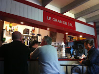 Atmosphère du Restaurant français Le Grain de Sel à Saint-Molf - n°2