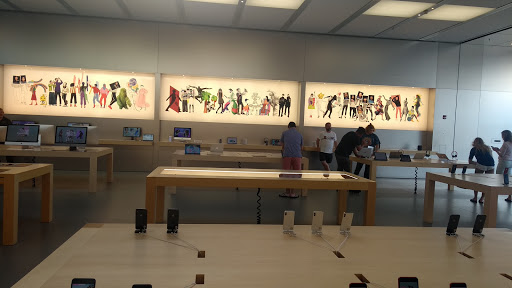 Computer Store «Apple Manhasset», reviews and photos, 1900 Northern Blvd, Manhasset, NY 11030, USA