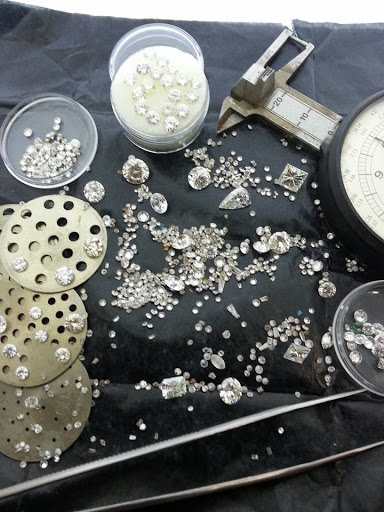 Pawn Shop «Fifth Avenue Jewelry & Pawn», reviews and photos, 8201 US-19, Port Richey, FL 34668, USA