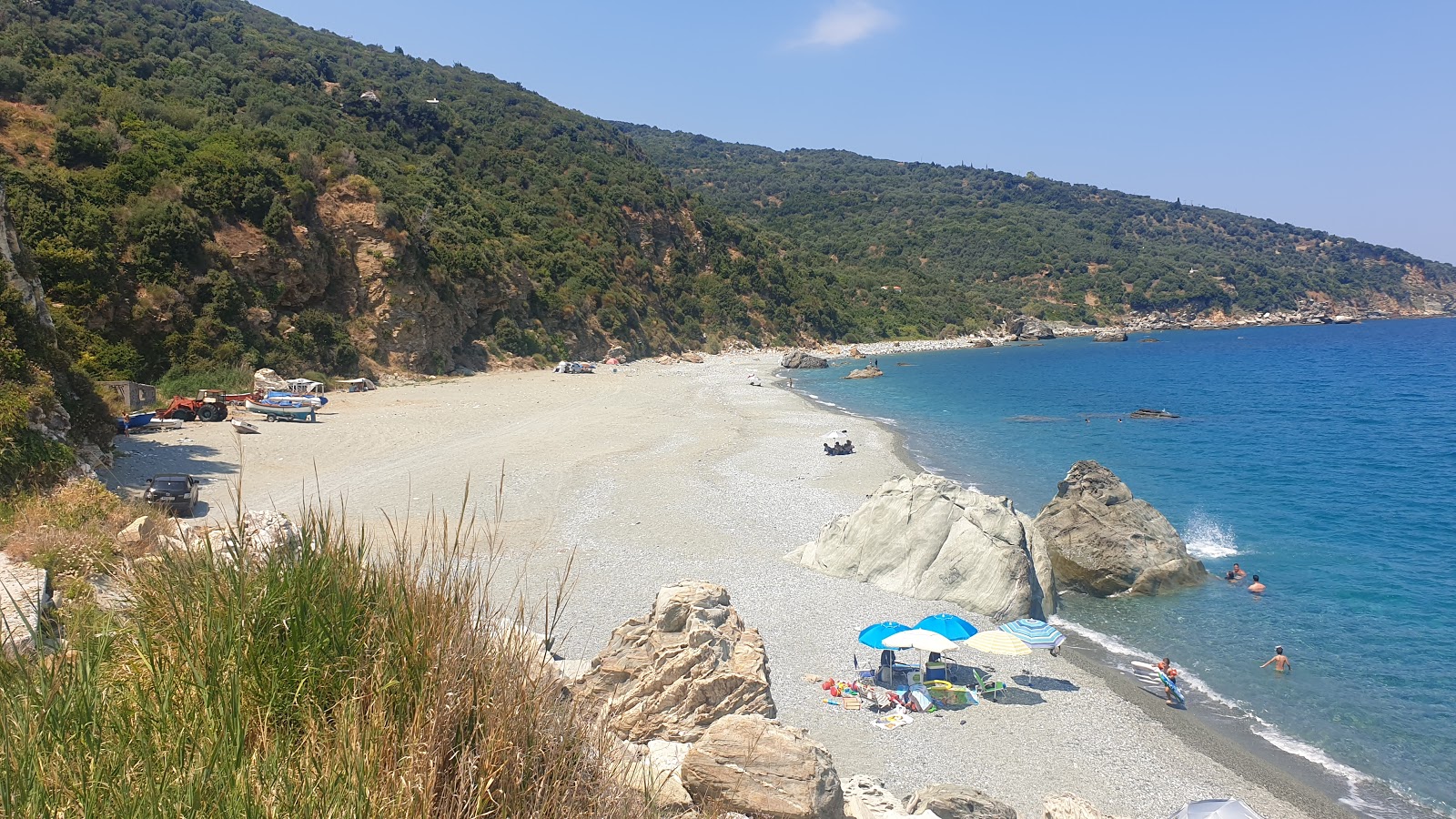 Foto di Pantazi Ammos beach con una superficie del ciottolo leggero