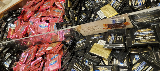 Chocolate Shop «Ghirardelli Ice Cream and Chocolate Shop», reviews and photos, 3545 S Las Vegas Blvd, Las Vegas, NV 89109, USA