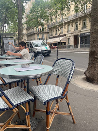 Atmosphère du Restaurant français Le Carré Élysée à Paris - n°9