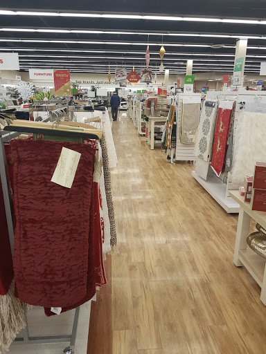 Department Store «T.J. Maxx and HomeGoods», reviews and photos, 649 Broadway, Bangor, ME 04401, USA