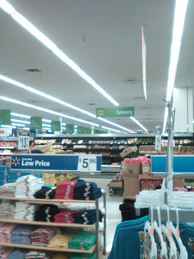 Discount Store «Walmart», reviews and photos, 5250 Commercial St SE, Salem, OR 97306, USA