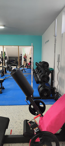 Peter&AnGimnasio-FondonGimnasio en Fondón, Almería