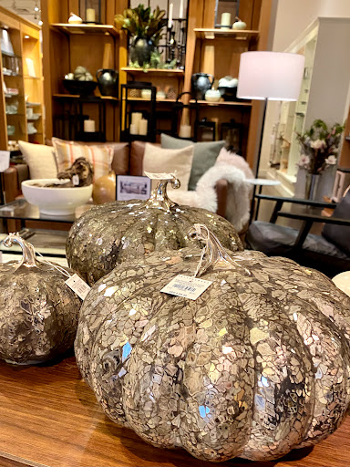 Furniture Store «Pottery Barn», reviews and photos, 1000 Ross Park Mall Dr c03c, Pittsburgh, PA 15237, USA