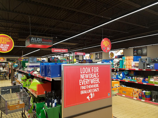 Supermarket «ALDI», reviews and photos, 1610 N Germantown Pkwy, Cordova, TN 38016, USA
