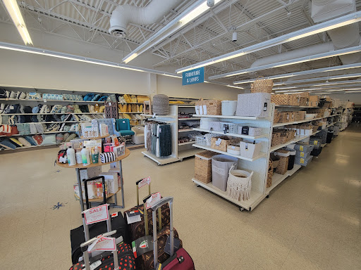 Home Goods Store «Tuesday Morning», reviews and photos, 261 Indian Lake Blvd #300, Hendersonville, TN 37075, USA