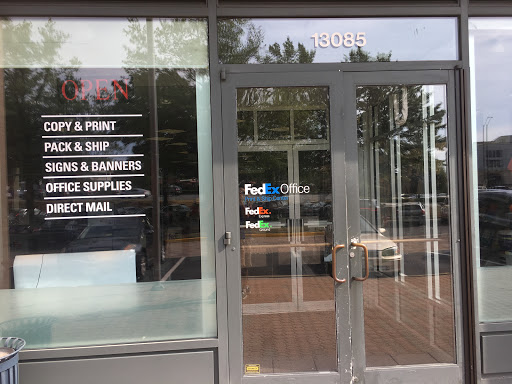 Print Shop «FedEx Office Print & Ship Center», reviews and photos, 13085 Worldgate Dr, Herndon, VA 20170, USA