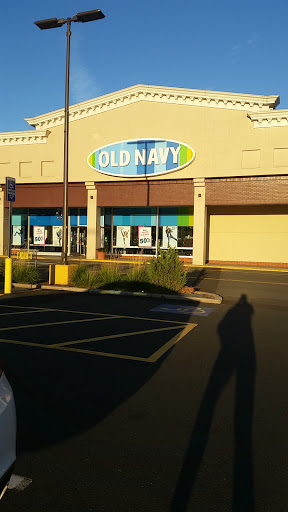 Clothing Store «Old Navy», reviews and photos, 1459 New Britain Ave, West Hartford, CT 06110, USA