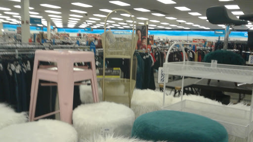 Clothing Store «Ross Dress for Less», reviews and photos, 5901 Wesley Grove Blvd, Wesley Chapel, FL 33544, USA