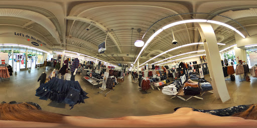 Clothing Store «Old Navy», reviews and photos, 1232 3rd Street Promenade, Santa Monica, CA 90401, USA