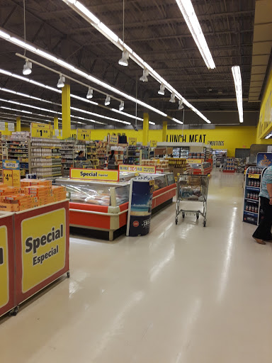 Grocery Store «Fresco y Más», reviews and photos, 1630 W 49th St, Hialeah, FL 33012, USA