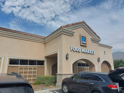 ALDI, 15080 Summit Ave, Fontana, CA 92336, USA, 