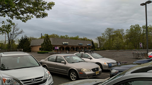 Shopping Mall «Lyons Mall», reviews and photos, 26 Lyons Mall, Basking Ridge, NJ 07920, USA