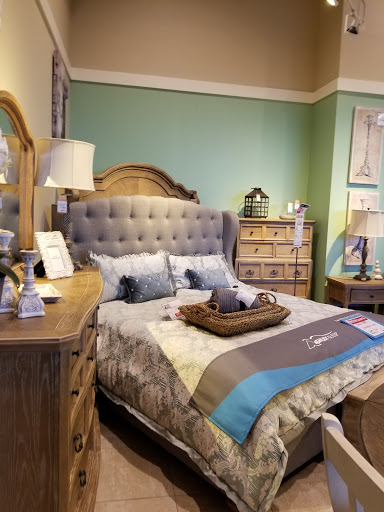 Furniture Store «Ashley HomeStore», reviews and photos, 80 Nardozzi Pl, New Rochelle, NY 10801, USA