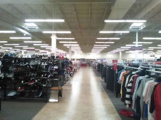 Clothing Store «Burlington Coat Factory», reviews and photos, 250 S Randall Rd, Elgin, IL 60123, USA
